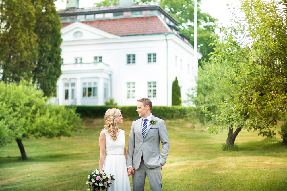 <span>Bröllopsfotograf Djurgården</span>Bergendahls Slott – Ville & Åsa